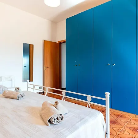 Nel Blu De Pinto Di Blu * Pulsano